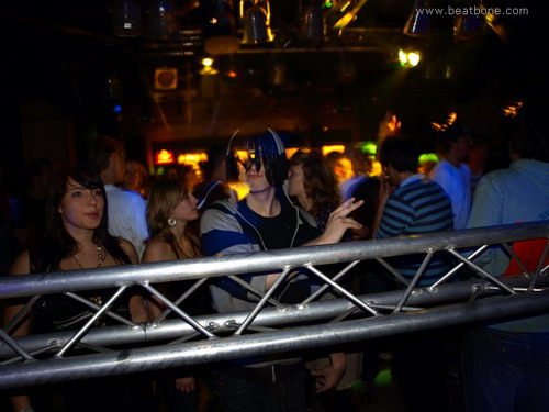 PB040339