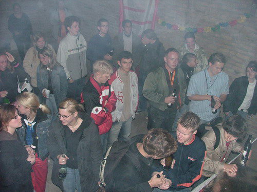 party crowed