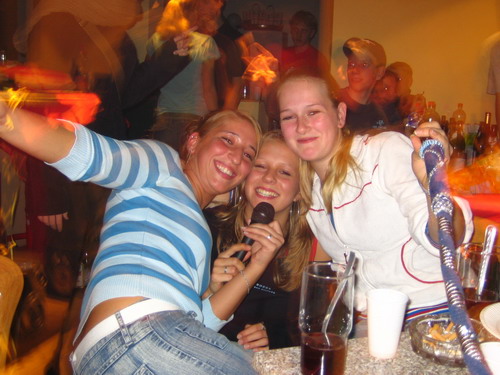 Live Perfomance von den AlkiGirls