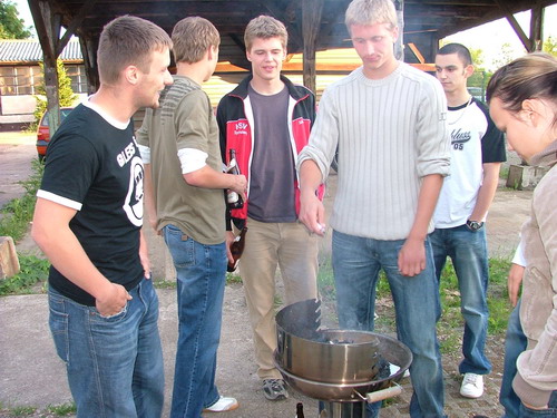der erste Versuch den Grill anzubekommen.