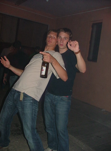 Timmy und Jonny tanzen Tango